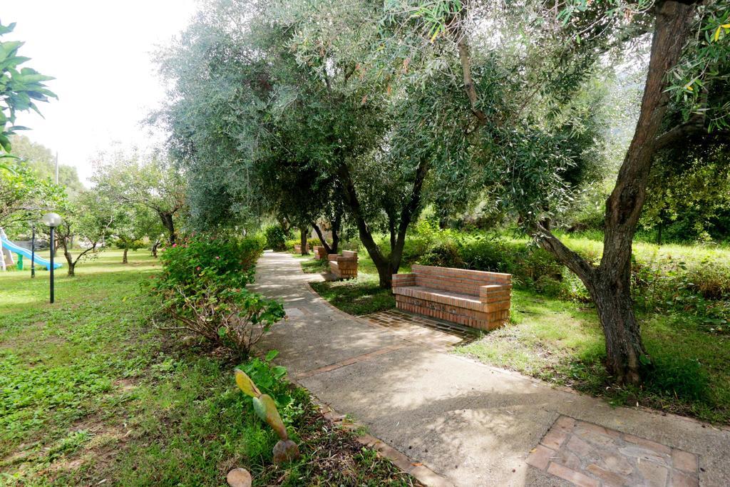 Residenza La Vigna Aparthotel Паргелия Екстериор снимка