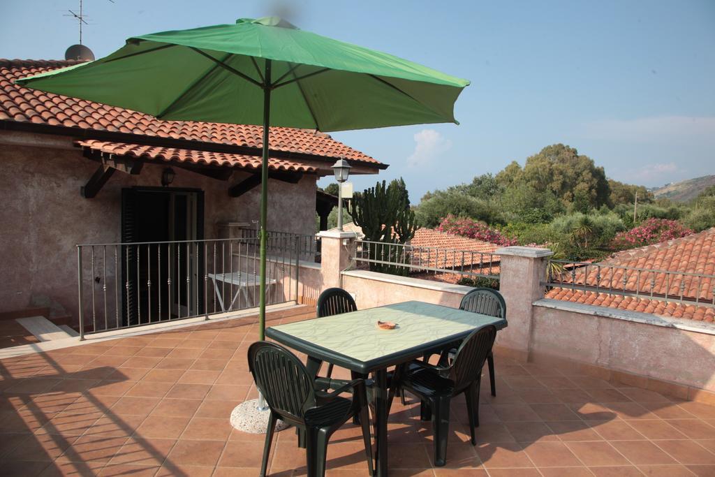 Residenza La Vigna Aparthotel Паргелия Екстериор снимка