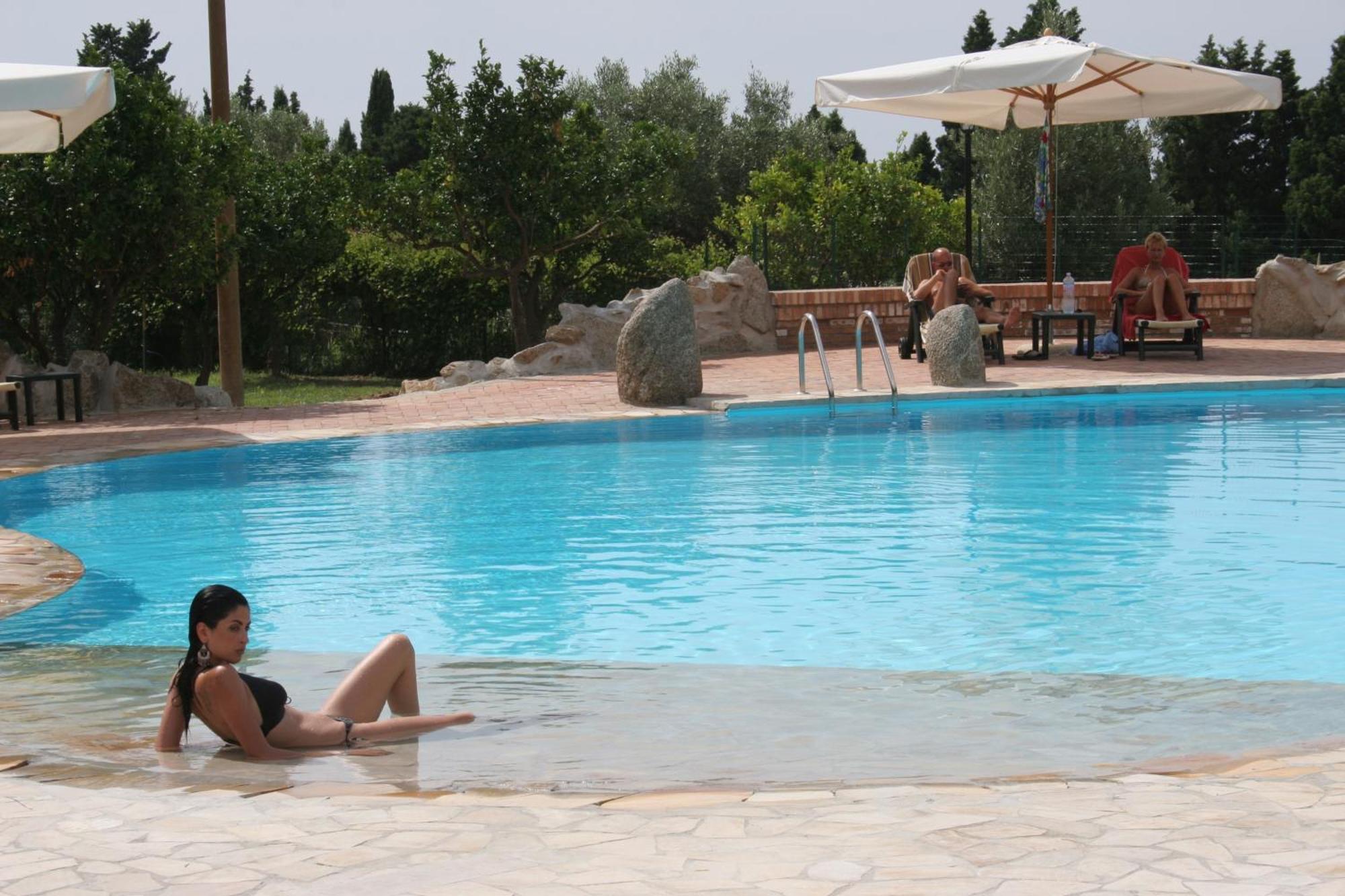 Residenza La Vigna Aparthotel Паргелия Екстериор снимка
