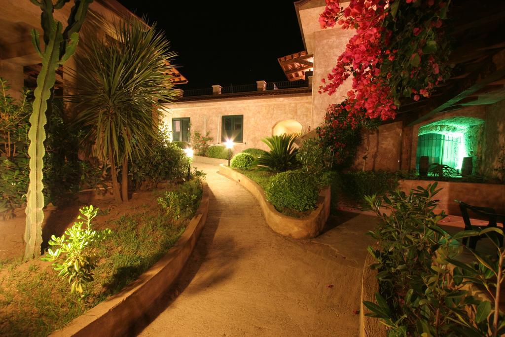 Residenza La Vigna Aparthotel Паргелия Екстериор снимка