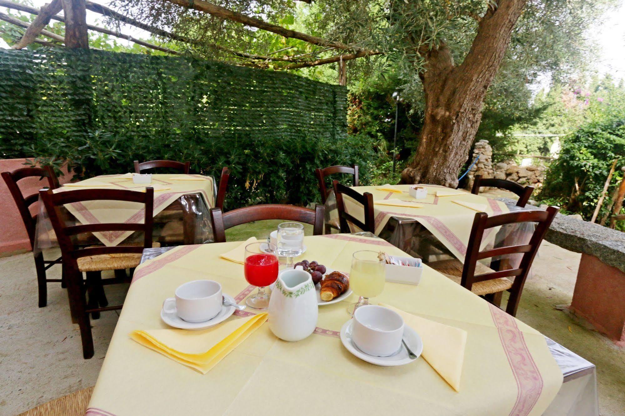 Residenza La Vigna Aparthotel Паргелия Екстериор снимка
