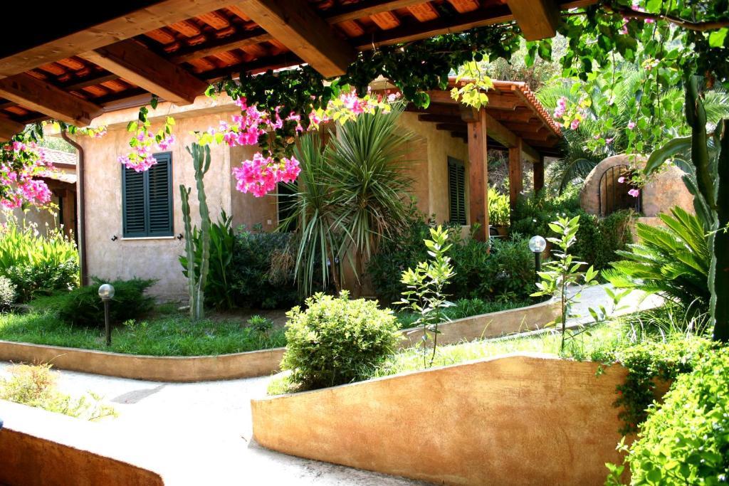 Residenza La Vigna Aparthotel Паргелия Екстериор снимка